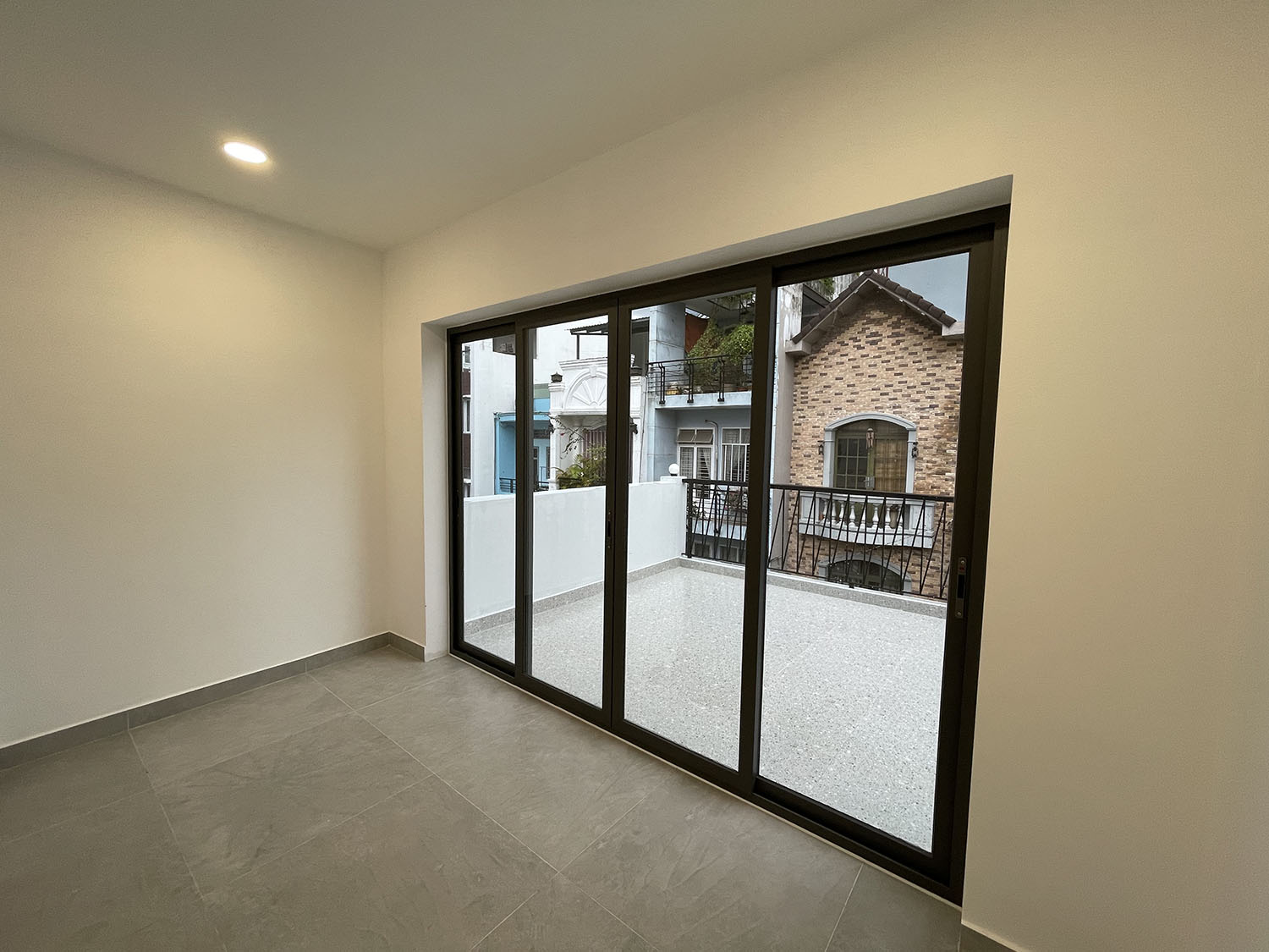 Bán nhà phố vườn (6x16 = 96m2 công nhận đủ vuông vức) lửng + 2 lầu hẻm đẹp Huỳnh Văn Bánh